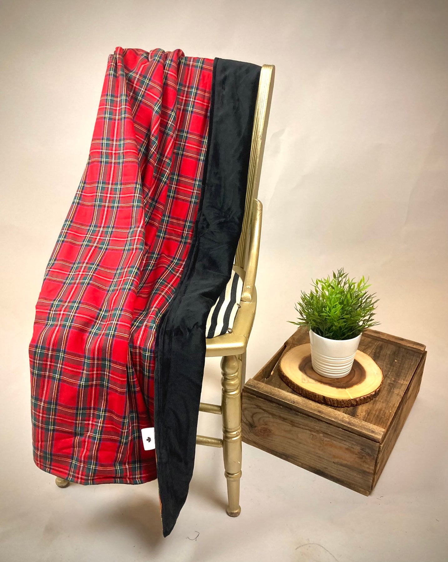 Royal Stewart Tartan Plaid Throw Blanket – Classic Cottage Outfitters